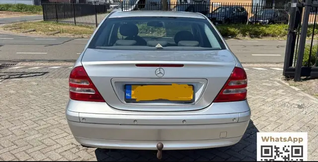 Mercedes C180