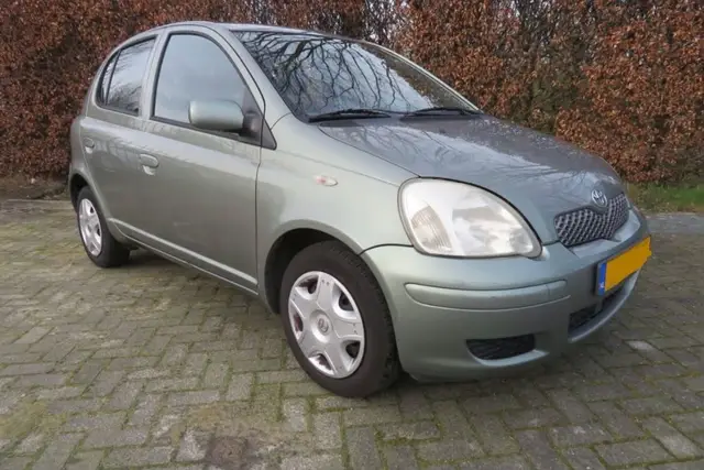 Toyota Yaris 2004